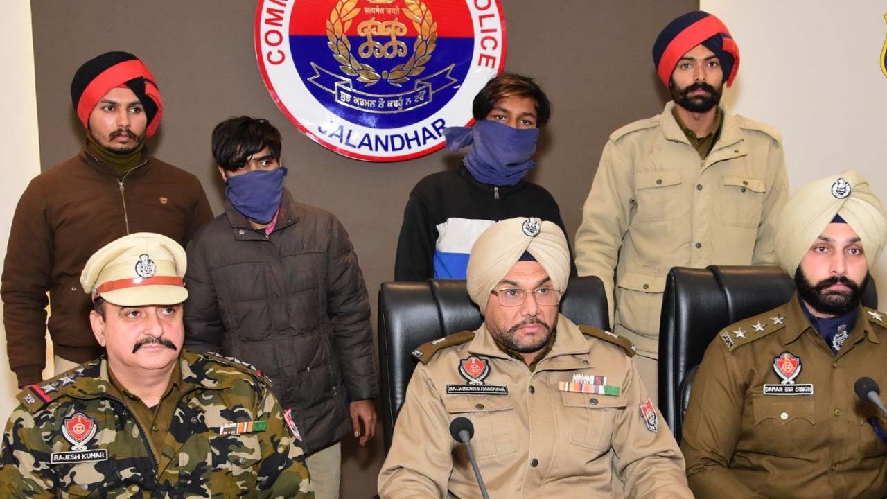 कमिश्नरेट पुलिस ने 48 घंटे में चोरी का मामला सुलझाया, चुराए हुए पैसों के साथ दो आरोपी गिरफ्तार !