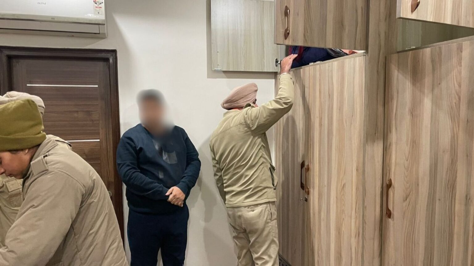कमिश्नरेट पुलिस ने CASO दौरान 47 बोतल शराब, 25100 रुपये नकद और एक्टिवा स्कूटर किया बरामद