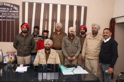 कमिश्नरेट पुलिस ने दो झपटमारों को  किया गिरफ्तार, मोबाइल फोन, मोटरसाइकिल और तेजधार हथियार बरामद!