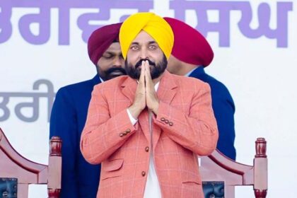 CM भगवंत मान पहुंचे जालंधर, 283 करोड़ रुपए के प्रोजेक्ट्स की दी सौगात, थाना प्रभारियों को मिले 410 हाईटेक वाहन ! पढ़ें