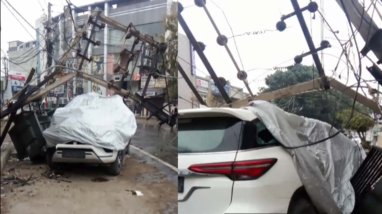 जालंधर में बिजली के खंबो और ट्रांसफॉर्मर से टकराई तेज रफ्तार फॉर्च्यूनर कार, टला बड़ा हादसा !