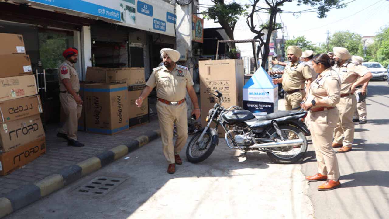 अवैध कब्जाधारियों पर जालंधर पुलिस सख्त, दुकानदारों को दिए यह निर्देश ! पढ़ें