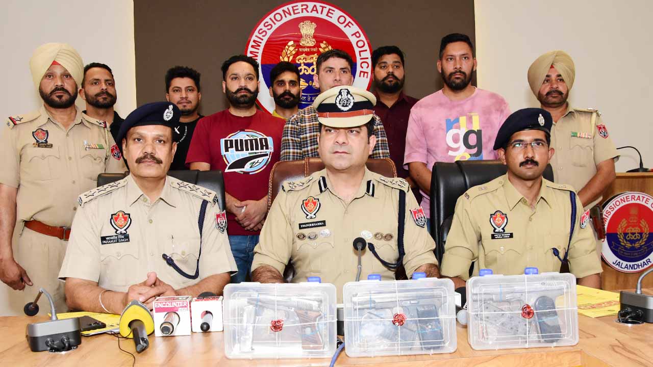 कमिश्नरेट पुलिस ने जग्गू भगवानपुरिया गिरोह के तीन खतरनाक बदमाश किए गिरफ्तार, हथियारों का जखीरा बरामद !