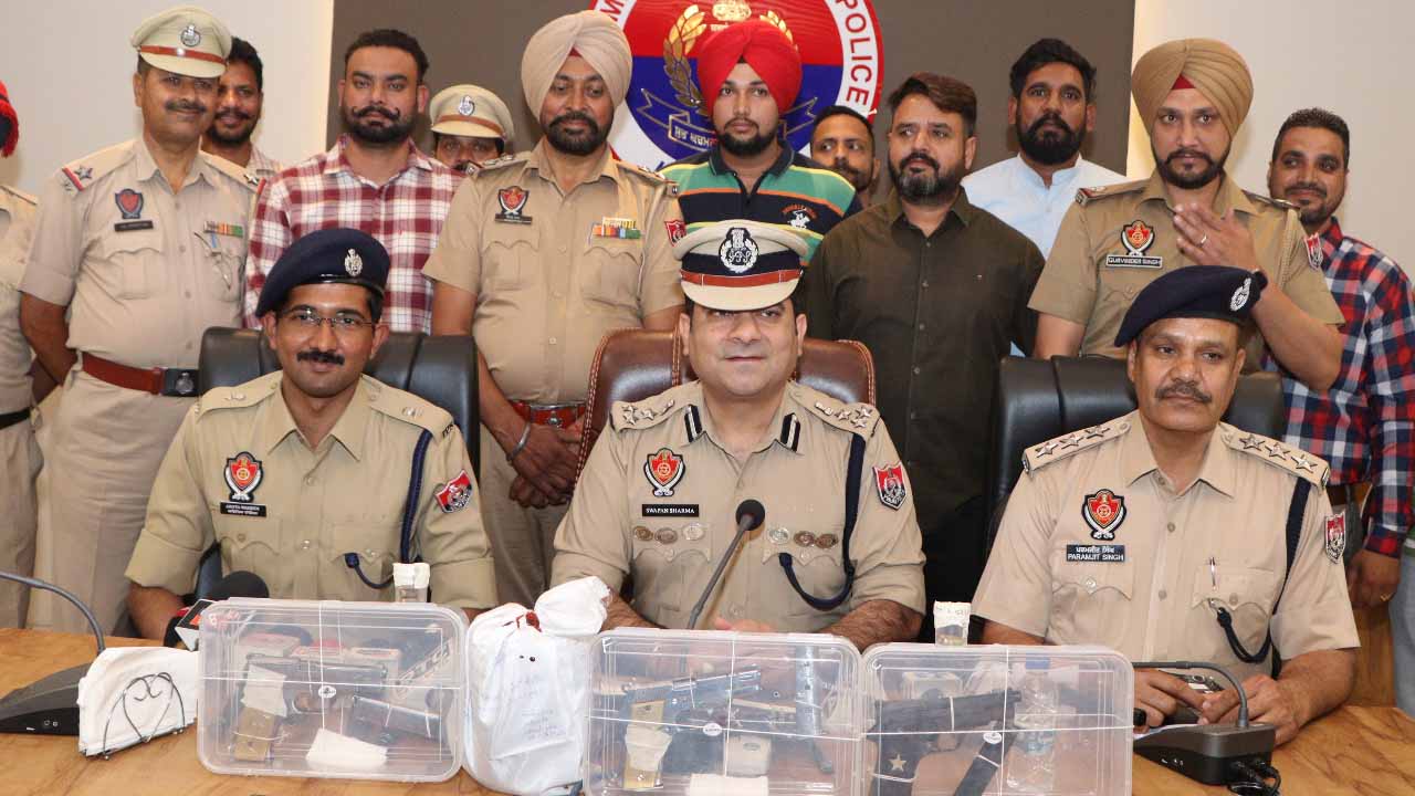 जालंधर पुलिस ने बंबीहा गैंग से जुड़े दो बदमाशों को गिरफ्तार कर दो व्यक्तियों की हत्या की साजिश को किया नाकाम !