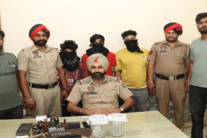 कमिश्नरेट पुलिस ने लूटपाट, स्नैचिंग मामले में 3 आरोपियों को किया गिरफ्तार , नकदी/ऑटो रिक्शा सहित अन्य सामान बरामद !