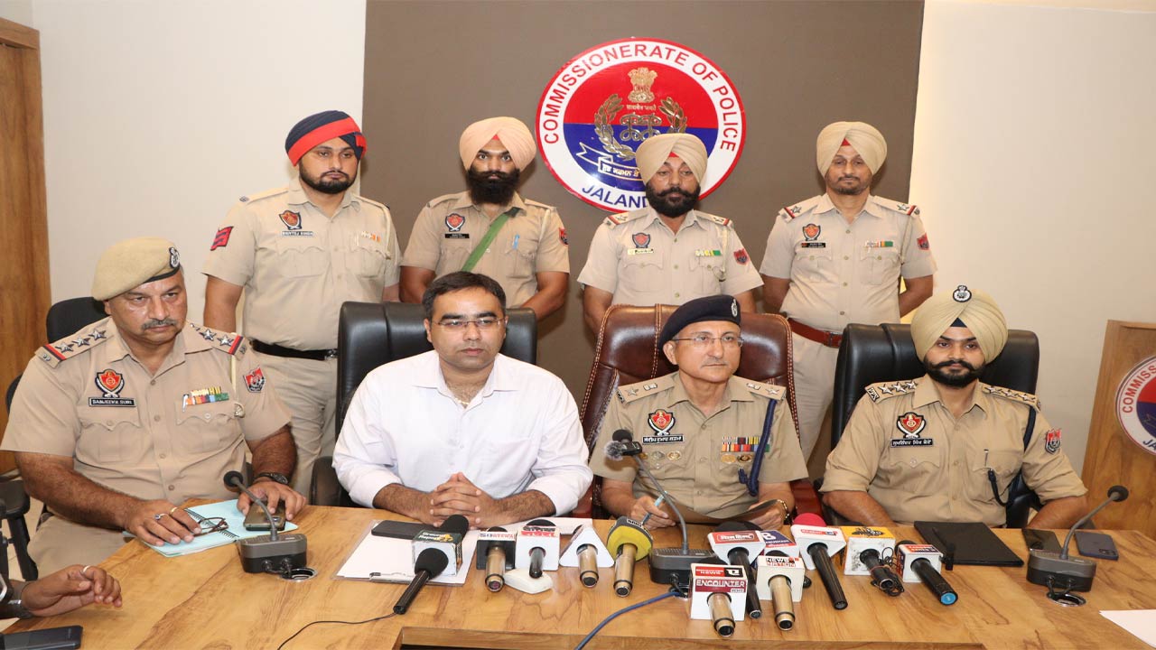कमिश्नरेट पुलिस ने एटीएम लूटने की कोशिश को किया नाकाम, गैस कटर व अन्य मशीनों सहित 04 गिरफ्तार