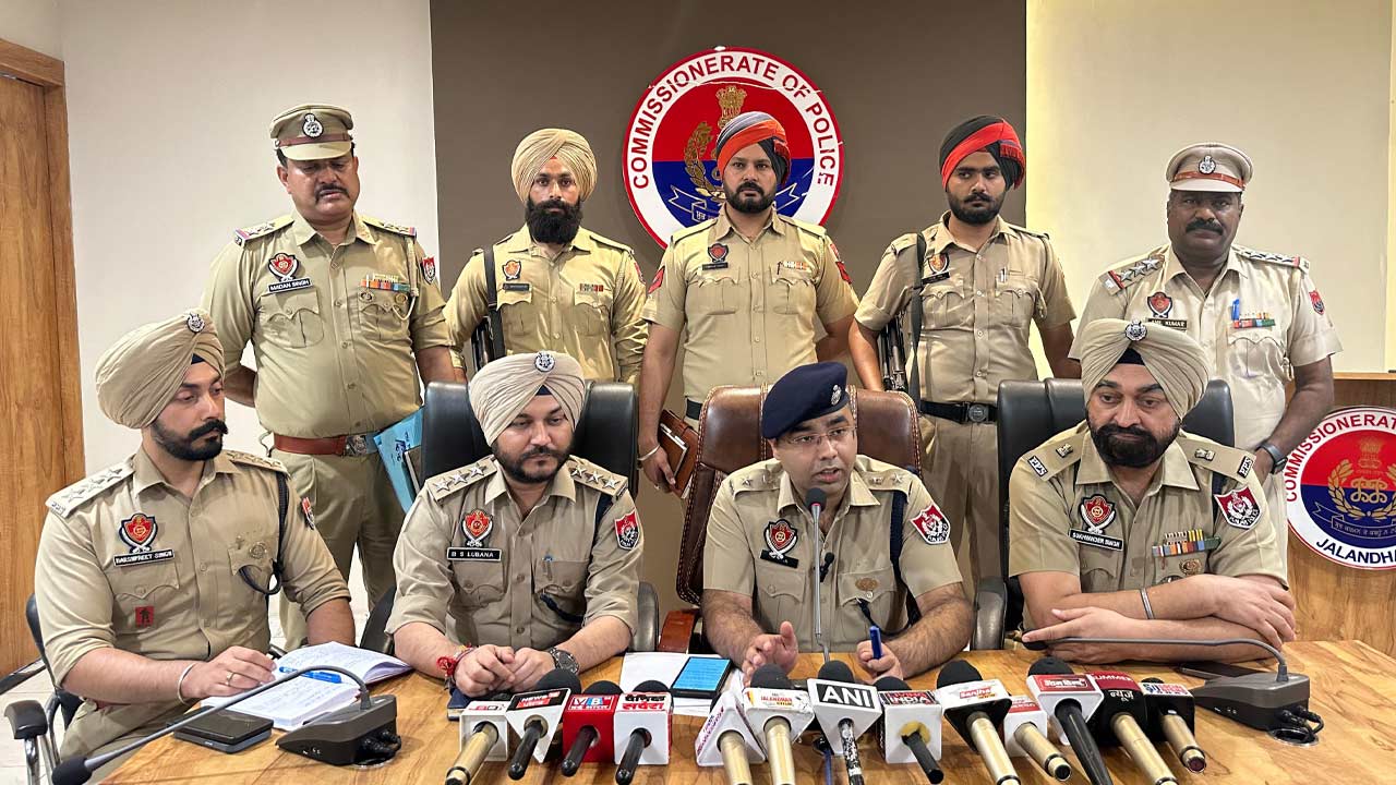 पुलिस ने 24 घंटे के भीतर सुलझाया ब्लाइंड मर्डर केस, 02 आरोपी गिरफ्तार  गिरफ्तार