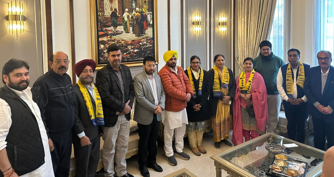बड़ी खबर : वार्ड-63 की भाजपा पार्षद व वार्ड-46 से आज़ाद जीते लाखोत्रा भी AAP में शामिल
