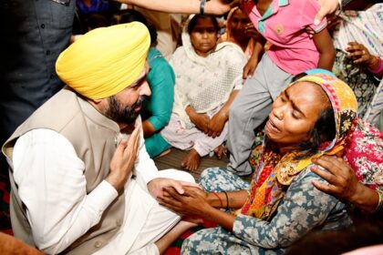 अमृतसर में जहरीली शराब मामला: SHO और DSP सस्पेंड, अब तक 17 लोगों की मौत, मृतकों के परिवारों को 10 लाख रुपए मुआवजा देने की घोषणा