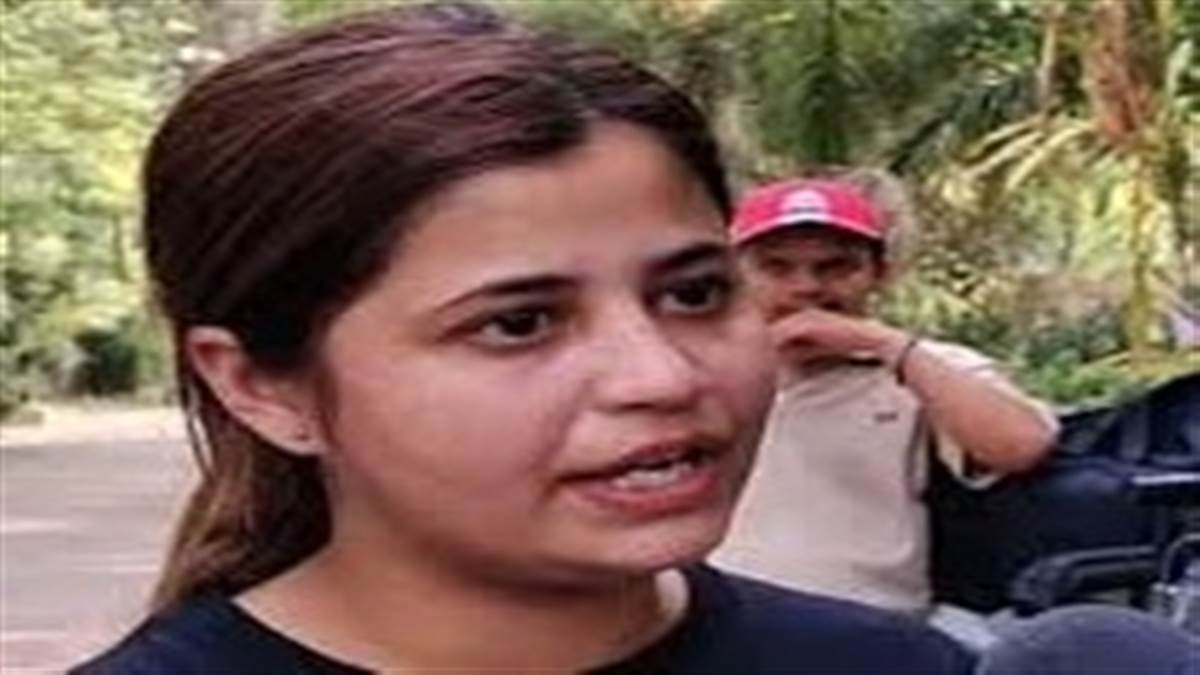 जान से मारने की धमकियां मिलने के बाद इन्फ्लुएंसर दीपिका लूथरा ने सोशल मीडिया अकाउंट किया बंद