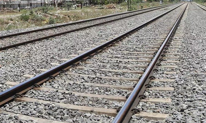 जालंधर में रेलवे ट्रैक पर युवक-युवती के शव मिले, सुसाइड या हादसा?