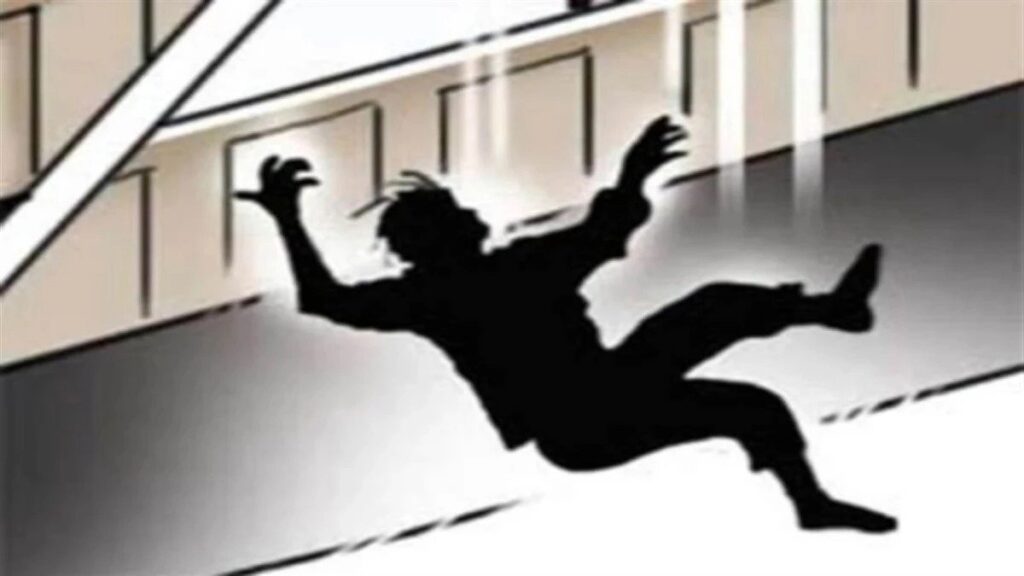 अमृतसर में अस्पताल की 5वीं मंजिल से कूदा मरीज, मौके पर मौत