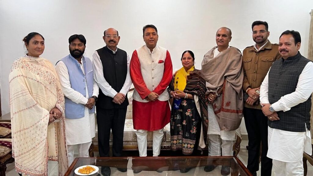 बड़ी खबर: जालंधर की पूर्व पार्षद अरुणा अरोड़ा सहित यह भाजपा नेता भी हुए आप में शामिल