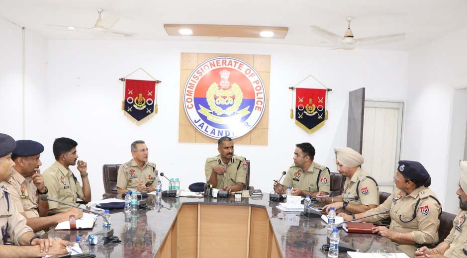 लोकसभा चुनाव 2024 से पहले कमिश्नरेट पुलिस जालंधर ने की प्रभावशाली बैठक, थाना प्रभारियों को दिए निर्देश