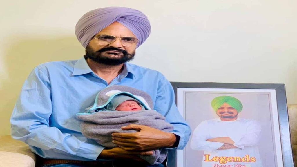 सिद्धू मूसेवाला के घर गूंजी किलकारियां, माता चरण कौर ने बच्चे को दिया जन्म, पिता ने सोशल मीडिया पर दी जानकारी !