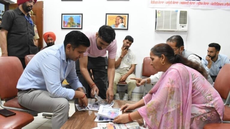 जालंधर: डिप्टी कमिश्नर ने जनता के बीच जाकर सुनीं समस्याएं, दिए त्वरित समाधान के निर्देश