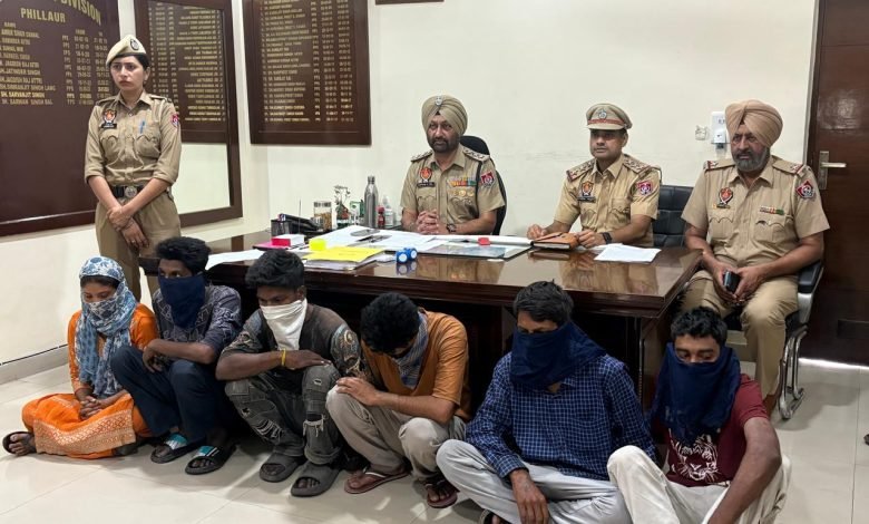 जालंधर: फिल्लौर पुलिस ने नेशनल हाईवे पर लूटपाट करने वाले गिरोह के 6 सदस्यों को किया गिरफ्तार