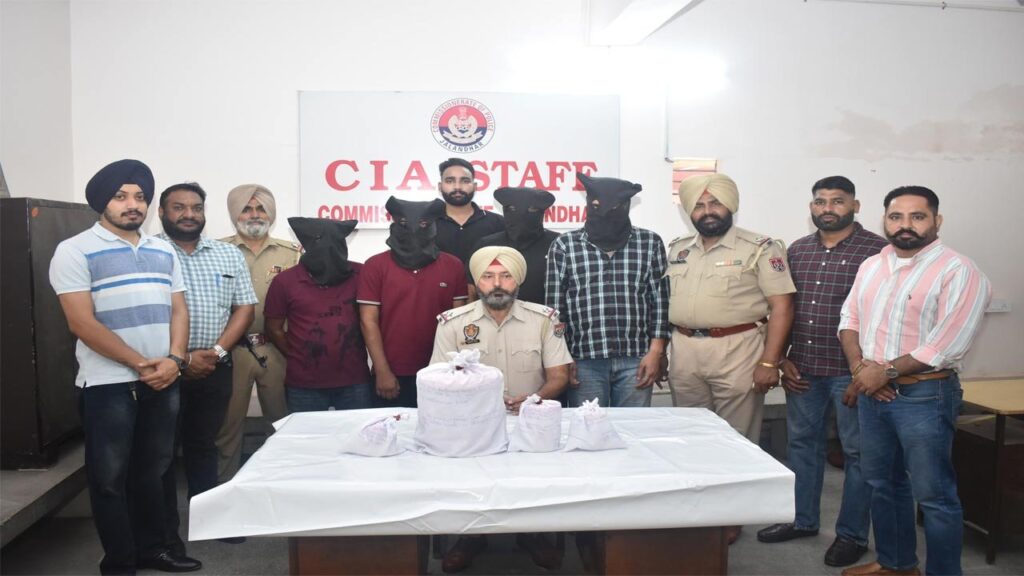 कमिश्नरेट पुलिस ने अंतरराष्ट्रीय नशा तस्करी गिरोह का किया पर्दाफाश, 10 किलो हेरोइन सहित 4 तस्कर गिरफ्तार