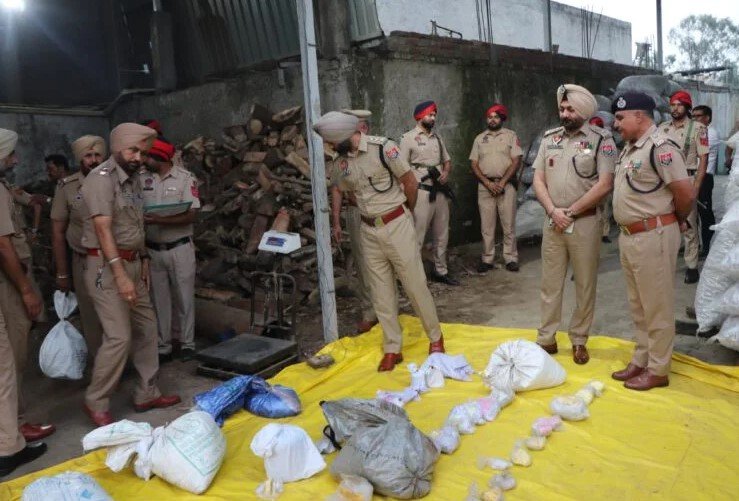 जालंधर देहात पुलिस ने भारी मात्रा में जब्त किए नशीले पदार्थों को किया नष्ट