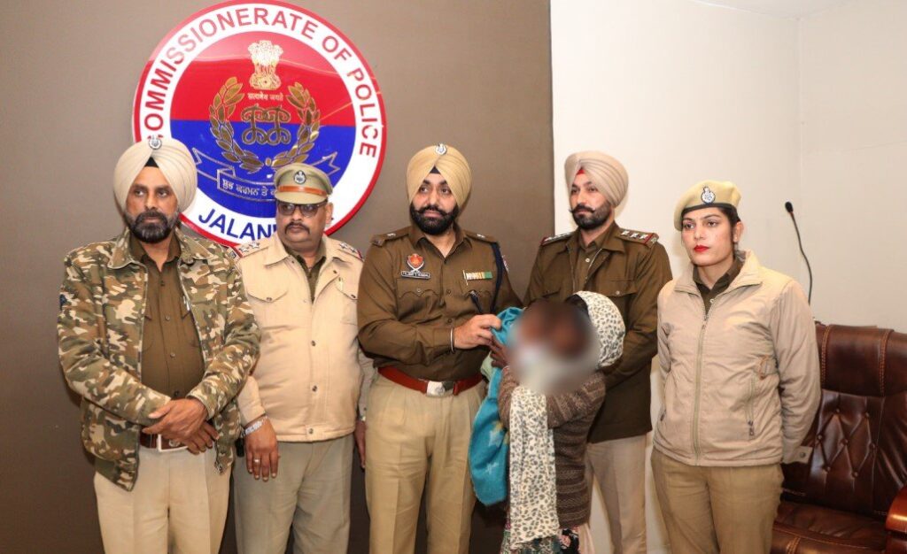 बच्चे को बेचने की साजिश को कमिश्नरेट पुलिस ने किया नाकाम, 3 माह के बच्चे को रेस्क्यू कर चार आरोपियों को किया काबू