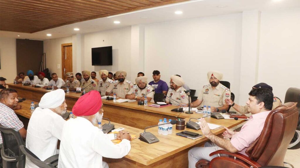 कमिश्नरेट पुलिस जालंधर ने ऑटो यूनियनों के प्रमुखों के साथ की बैठक