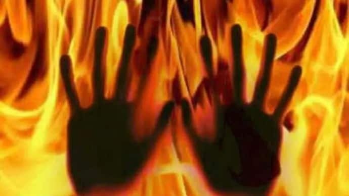 जालंधर में मंदिर के पुजारी ने खुद को आग लगाकर की आत्महत्या की कोशिश, तनख्वाह न मिलने से था नाराज !