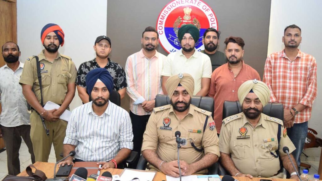 Police got a big success against drugs: नशे के खिलाफ कमिश्नरेट पुलिस को मिली बड़ी कामयाबी, भारी मात्रा में अफीम और लाखों की ड्रग मनी सहित 02 काबू
