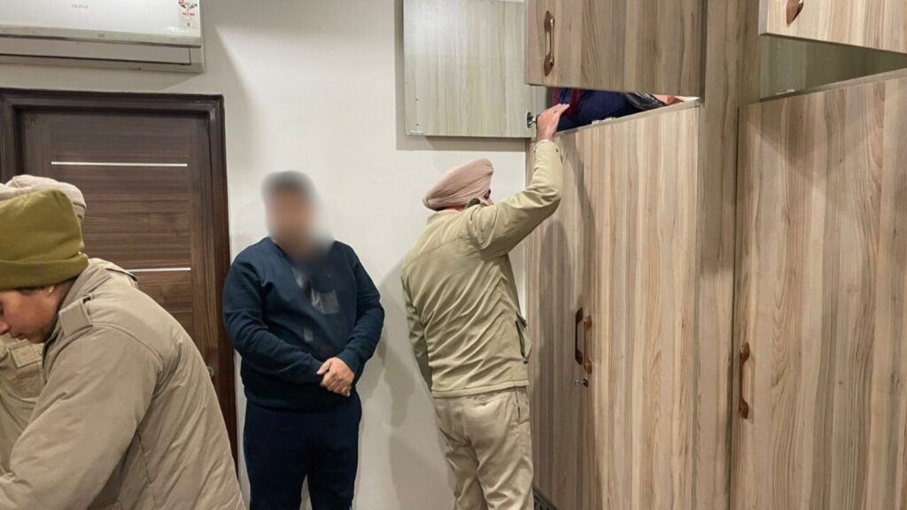 कमिश्नरेट पुलिस ने CASO दौरान 47 बोतल शराब, 25100 रुपये नकद और एक्टिवा स्कूटर किया बरामद