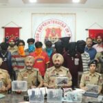 देहात पुलिस को बड़ी सफलता, अंतरराष्ट्रीय जबरन वसूली रैकेट का किया भंडाफोड़, अवैध हथियार बरामद