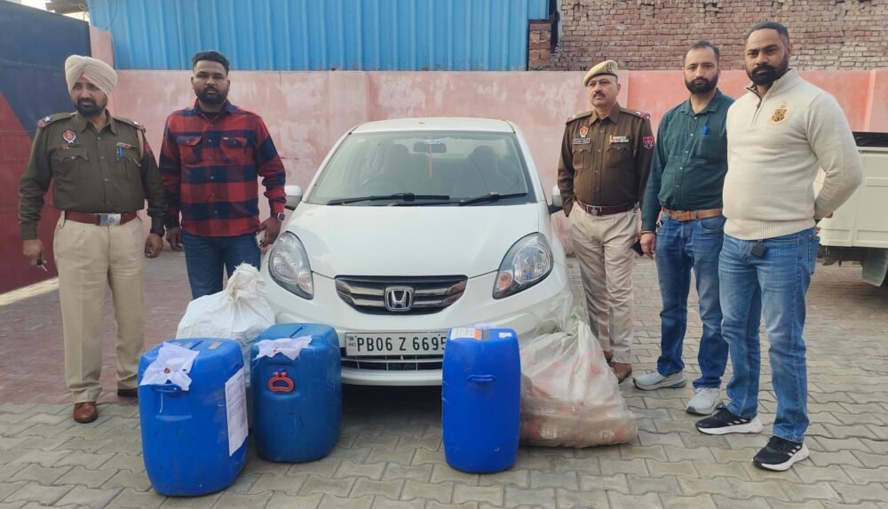 कमिश्नरेट पुलिस ने 14 पेटी अवैध शराब के साथ शराब तस्कर को किया गिरफ्तार