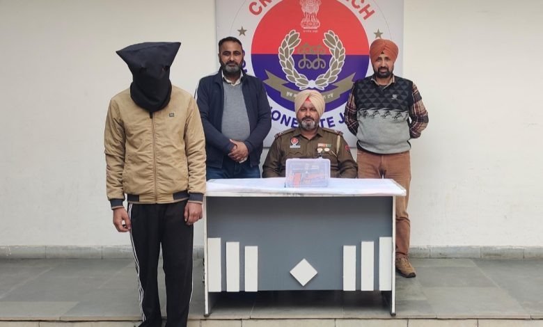 जालंधर में पुलिस ने अवैध हथियारों के साथ एक आरोपी को किया गिरफ्तार
