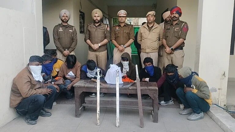 जालंधर देहात के फिल्लौर में हिंसक झड़प, 11 आरोपी गिरफ्तार, पुलिस ने हथियार किए बरामद, पढ़ें