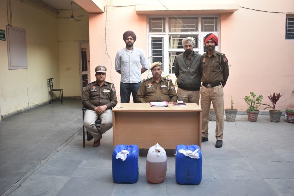 जालंधर कमिश्नरेट पुलिस ने 15 पेटी अवैध शराब के साथ दो आरोपियों को किया गिरफ्तार