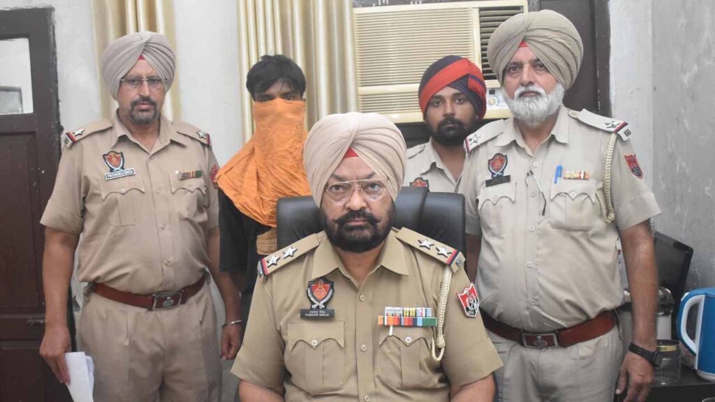 कमिश्नरेट पुलिस ने लूटपाट की वारदातों में शामिल भगोड़े अपराधी को किया गिरफ्तार, पढ़ें