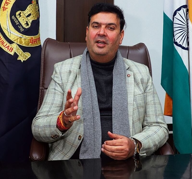 जालंधर : शहर को ट्रैफिक जाम से राहत: मेयर वनीत धीर का बड़ा फैसला, 5 जगहों पर बनेगी मल्टी स्टोरी पार्किंग