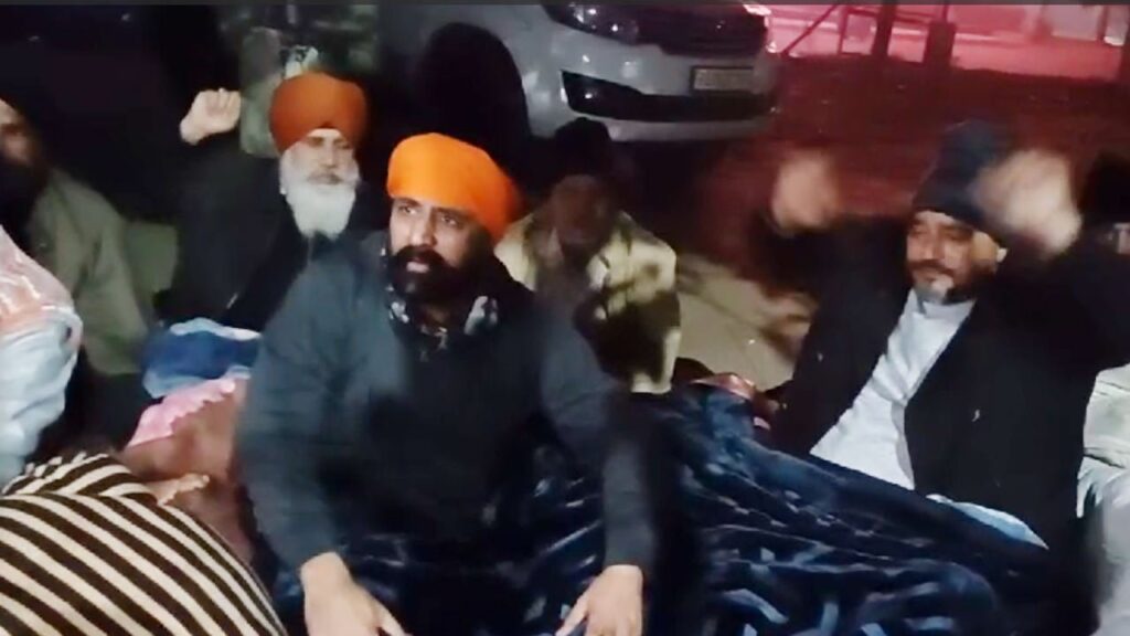 जालंधर : ट्रक यूनियन के पूर्व प्रधान हैप्पी संधू बैठे मरण व्रत पर,बोले मांग पूरी नहीं हुई तो मेरी!…..