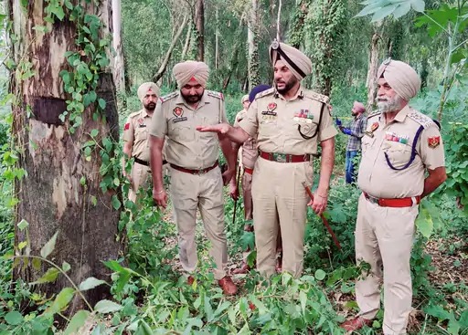अमृतसर में पुलिस और बदमाश में मुठभेड़, आरोपी को पैर में गोली मारकर किया काबू , गैंगवार का था मुख्य आरोपी