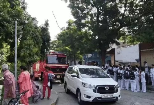 अमृतसर के सरकारी अस्पताल में लगी आग, मरीजों और बच्चों को सुरक्षित निकाला गया