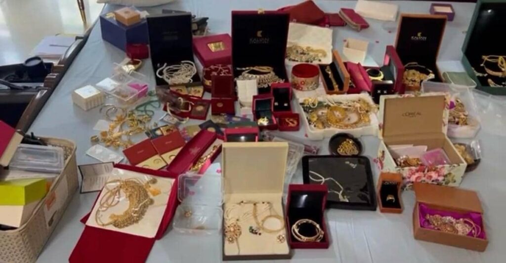 रिश्वत के 5 लाख से खुला भ्रष्टाचार का खजाना: DIG के ठिकानों से 5 करोड़ कैश, सोना और लग्जरी कारें बरामद