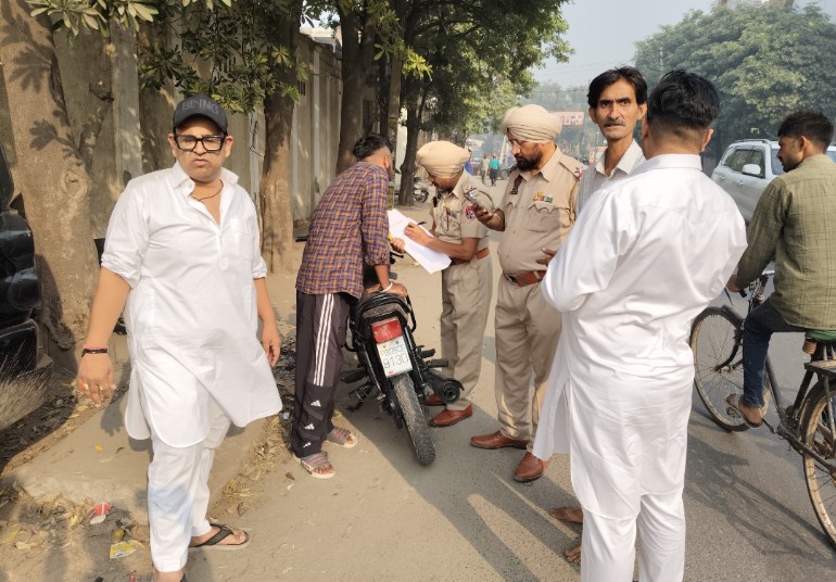 जालंधर में थाने के पास दिनदहाड़े चेन स्नैचिंग, बाइक सवार लुटेरे फरार