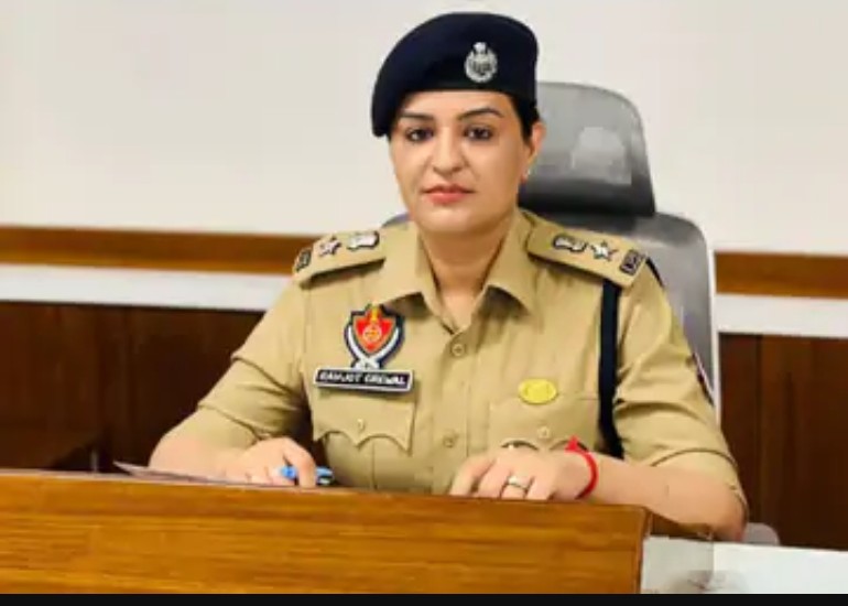 चुनाव आयोग ने तरनतारन की एसएसपी डॉ. रवजोत कौर ग्रेवाल को किया सस्पेंड