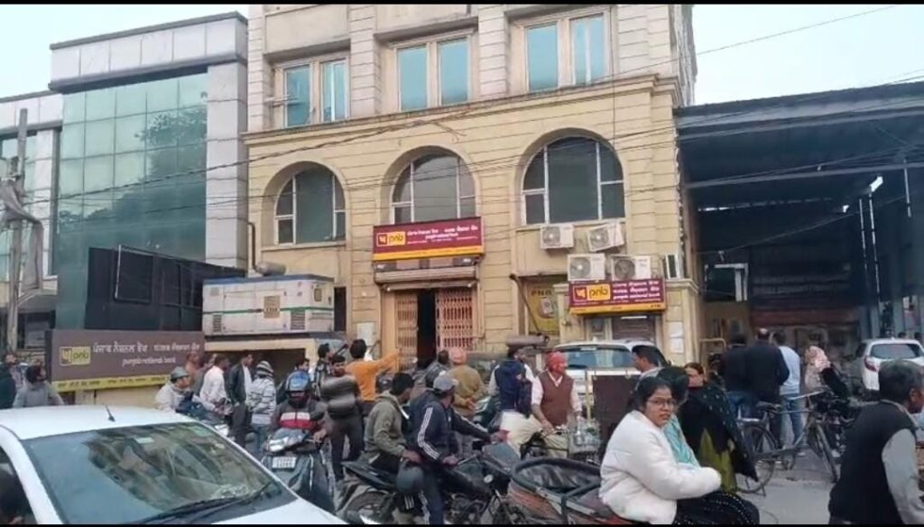 जालंधर के कूल रोड पर दर्दनाक हादसा, बिल्डिंग से नीचे गिरकर दो मज़दूरों की मौत