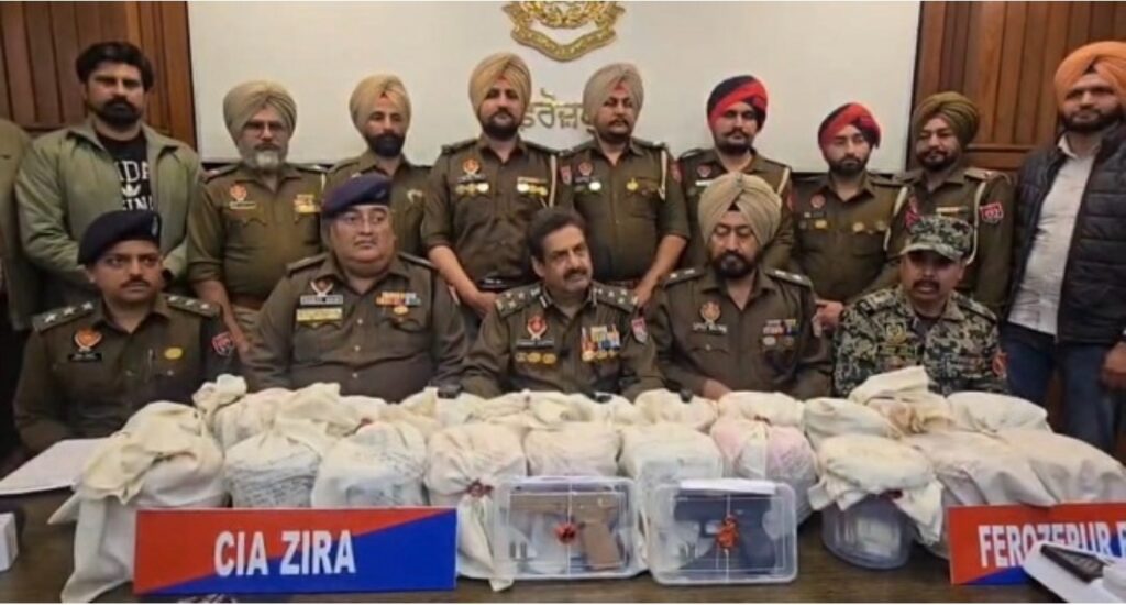 ‘युद्ध नशे विरुद्ध’ के तहत पंजाब पुलिस की बड़ी कार्रवाई: 22.295 किलो हेरोइन, 2 ग्लॉक पिस्टल समेत 4 तस्कर गिरफ्तार