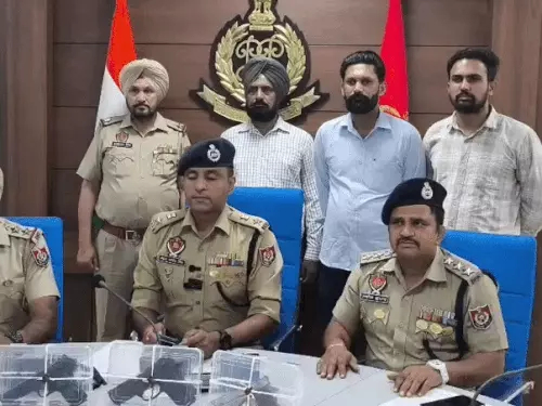 पंजाब में 3 नकली पुलिसकर्मी गिरफ्तार, वर्दी की आड़ में बड़ी वारदात को अंजाम देने वाले थे, विदेशी पिस्टल और फर्जी आईडी के साथ दबोचे गए